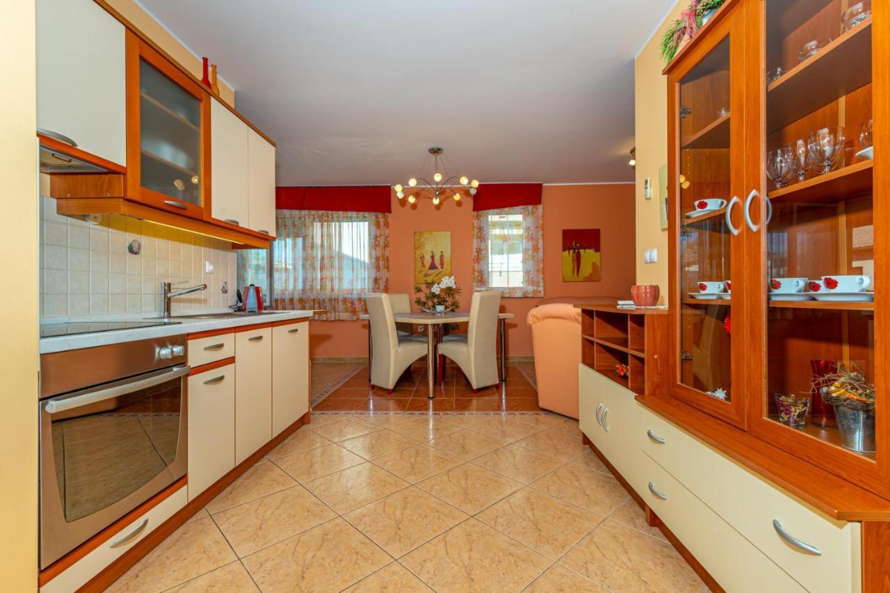Apartman Rima ดรามัลย์ ภายนอก รูปภาพ